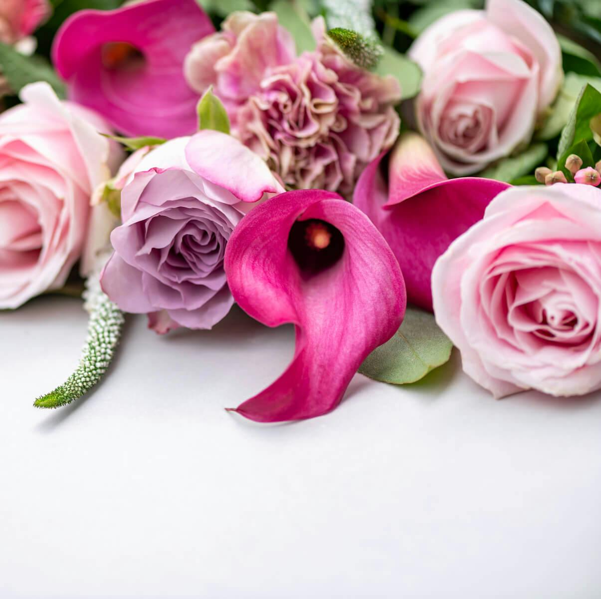 Romantic Roses & Lilies